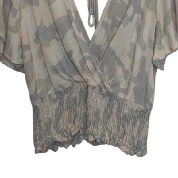 Lazy Sundays Surplice Cam-Oh Top Womens Large Pink New Camo - Picture 4 of 8